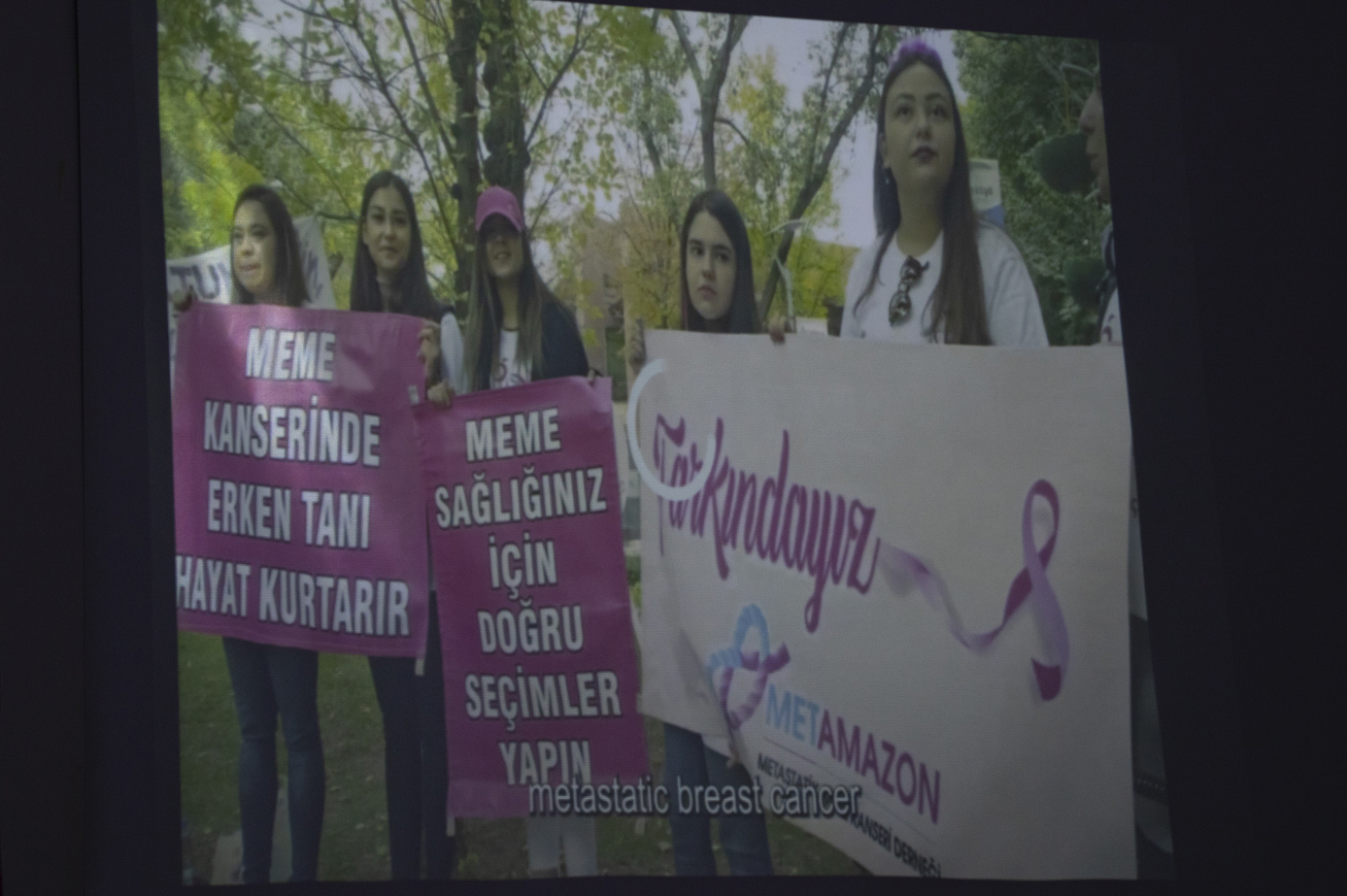 MEME KANSERİNE DİKKAT ÇEKEN METAMAZON BELGESELİ MERSİN’DE KADINLARLA BULUŞTU (7)