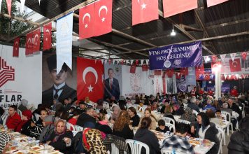 Akdeniz’de Yüzlerce Vatandaşın Katılımıyla İlk İftar Yapıldı