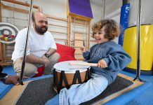 MERSİN BÜYÜKŞEHİR’DEN DMD HASTASI KORAY’A ERGOTERAPİ DESTEĞİ…