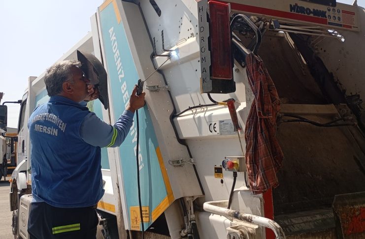 AKDENİZ BELEDİYESİ HEM ÜRETİYOR HEM DE YENİLEYİP TASARRUF EDİYOR