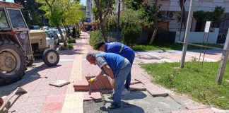 AKDENİZ BELEDİYESİ’NDEN DÖRT BİR YANA HİZMET: SOKAKLAR VE BAHÇE YOLLARI YENİLENİYOR