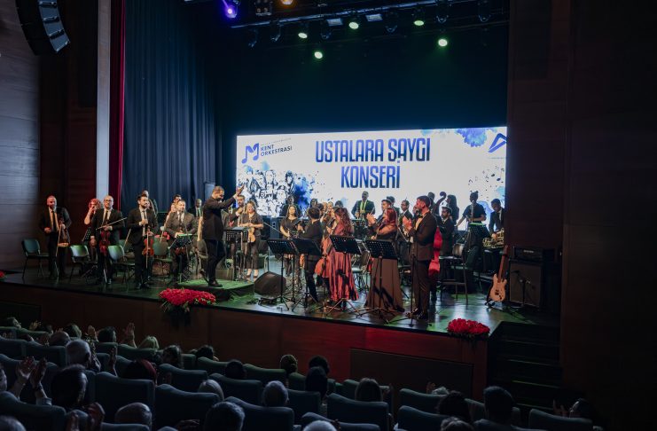 MERSİN’DE ‘USTALARA SAYGI’ GECESİ: KENT ORKESTRASI’NDAN DUYGU DOLU KONSER