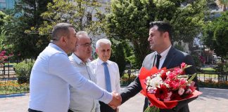 AKDENİZ KAYMAKAMLIĞINA ATANAN MURAT BEŞİKCİ GÖREVİNE BAŞLADI