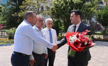 AKDENİZ KAYMAKAMLIĞINA ATANAN MURAT BEŞİKCİ GÖREVİNE BAŞLADI