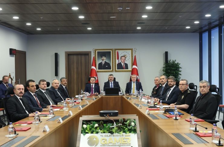 Valimiz Sayın Atilla Toros; Video Konferans Sistemi (VKS) Üzerinden Gerçekleştirilen Spor Güvenliği Değerlendirme Toplantısı’na Katıldı
