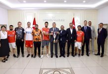 Valimiz Sayın Atilla Toros, Ziyaretine Gelen Olimpik Yetenekler Spor Kulübü Ampute Futbol Takımını Kabul Etti